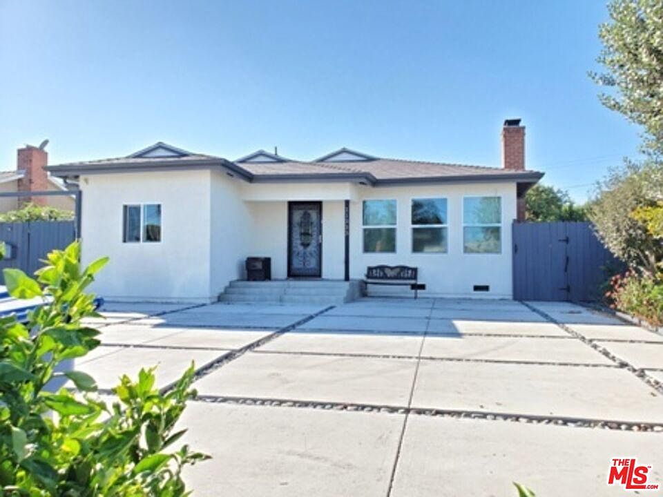 1st image of 11333 Utopia Ave