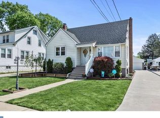 31 N Poplar Ave, Maple Shade, NJ 08052