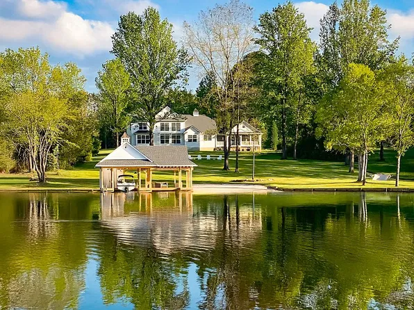 498 Lakeview Dr, Mineral, VA 23117