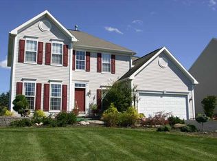 622 Morning Glory Dr, Webster, NY 14580