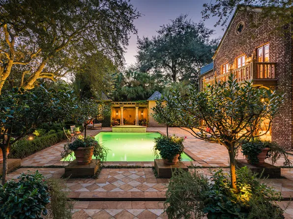 13 Johnson Rd, Charleston, SC 29407