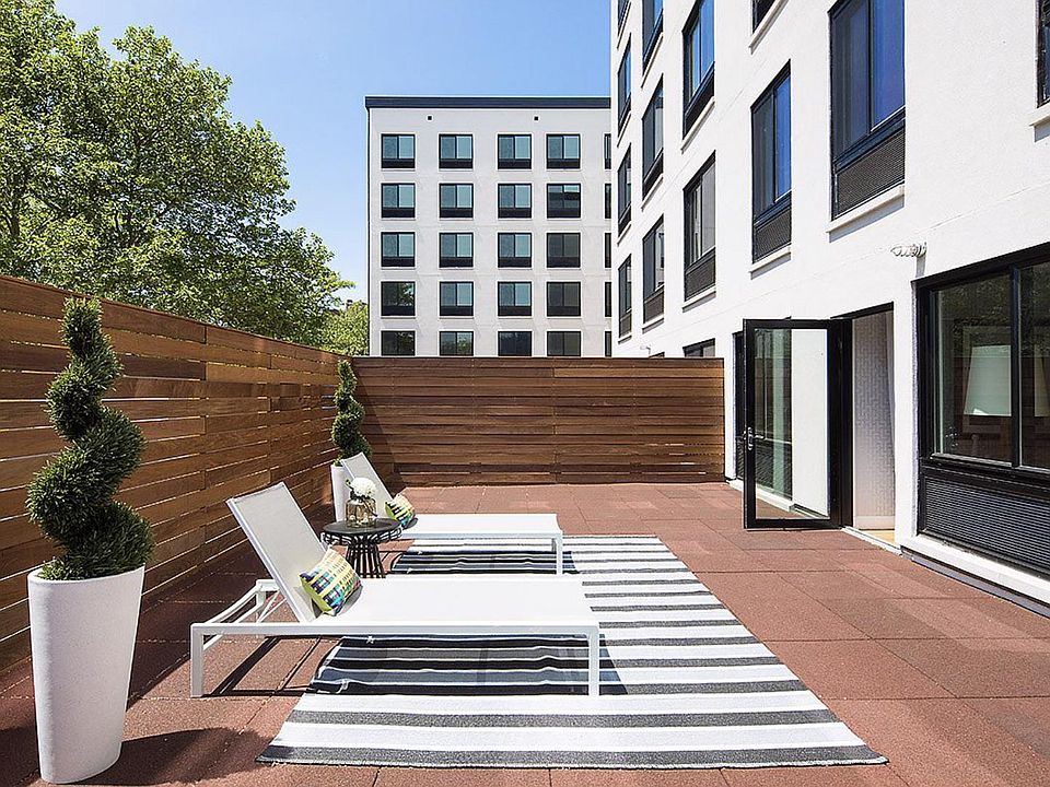 1st image of 504 Myrtle Ave APT 2N