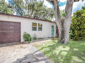 2274 SW 44th St, Fort Lauderdale, FL