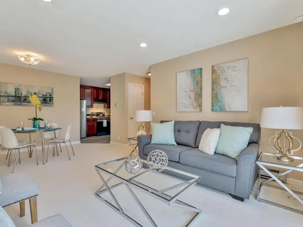 1055 N Capitol Ave APT 26, San Jose, CA 95133