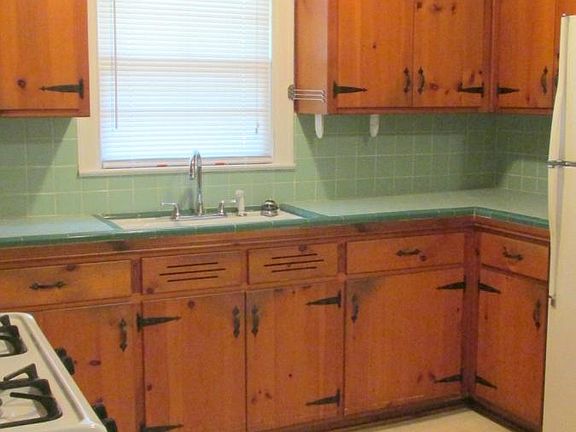 2nd image of 1204 Federal Dr