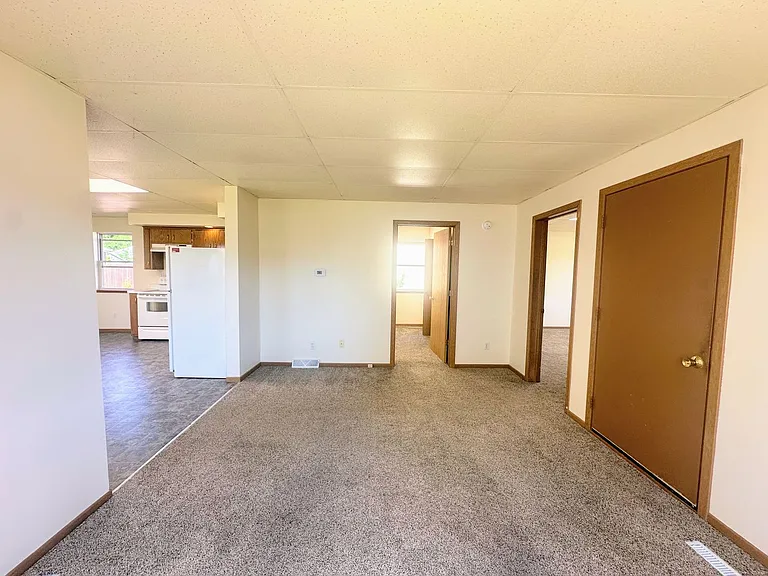 614 Chicago St — Photo 5