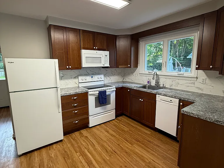 18 Abbott Dr — Photo 6