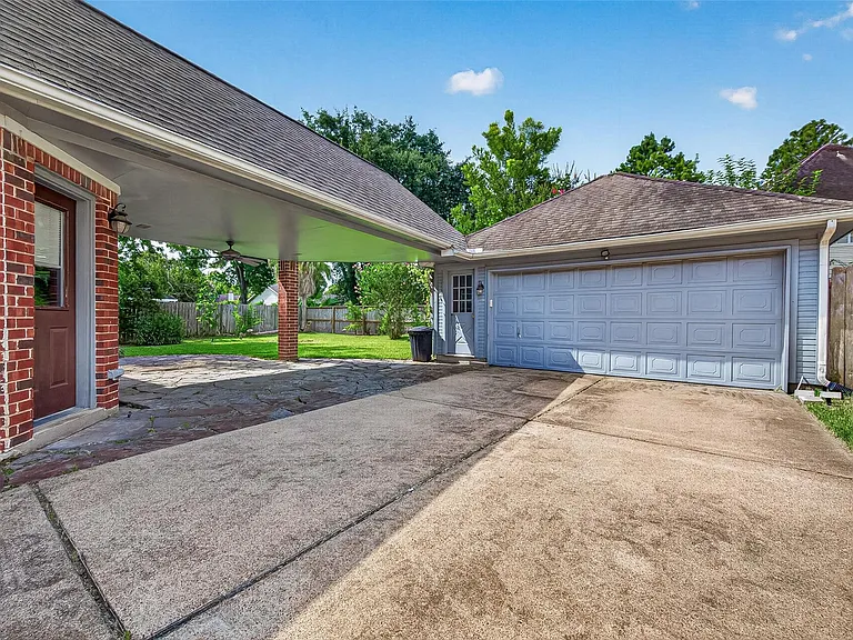2106 Avenida La Quinta St — Photo 34