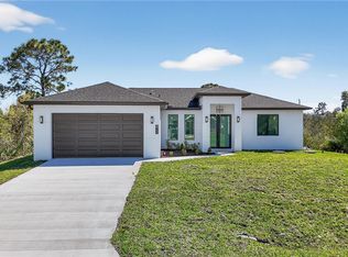 2711 39th St W, Lehigh Acres, FL 33971