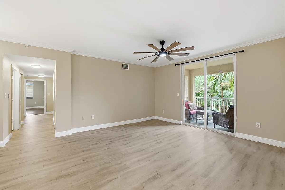 Building Photo - 6559 Emerald Dunes Dr #308