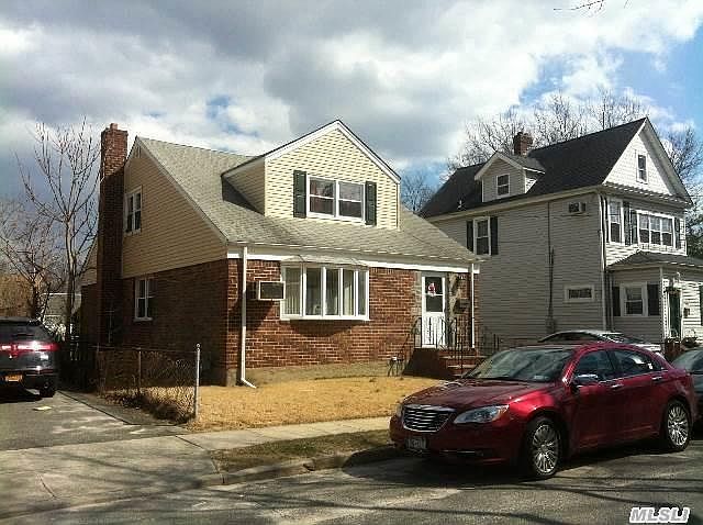 1st image of 23 Flower Ave