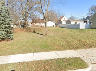 1512 N Chestnut St, South Milwaukee, WI 53172