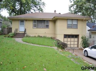 5726 Manderson St, Omaha, NE 68104