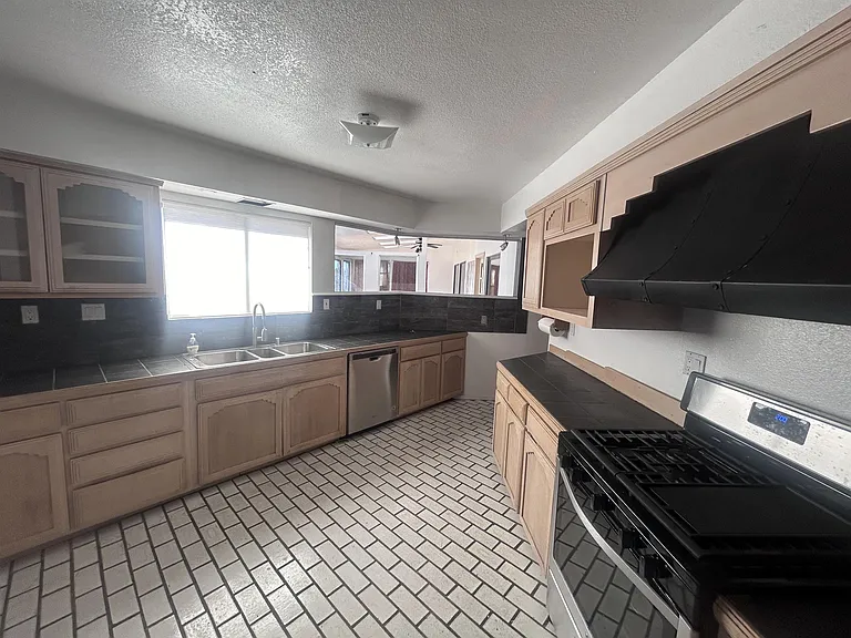 563 Black Bear Rd NE — Photo 12