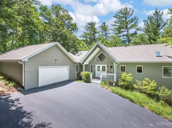 101 Deer Run Ln, Asheville, NC 28805