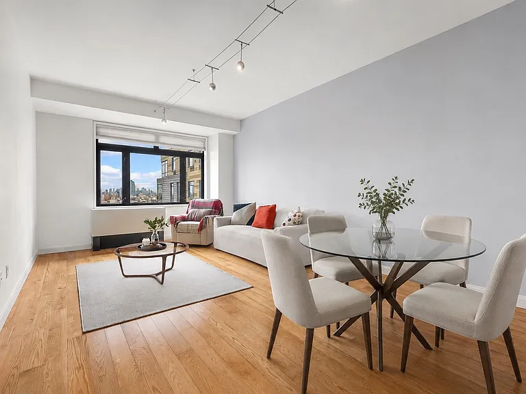 11-02 49th Ave #Penthouse 10N — Photo 3