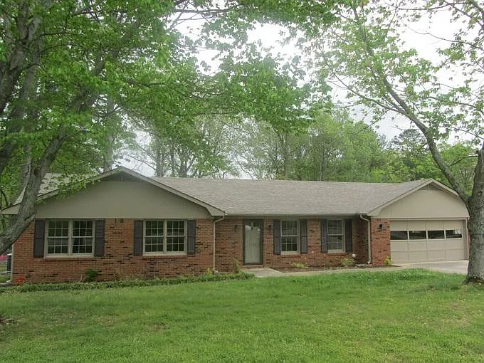 1620 Bridlewood Dr