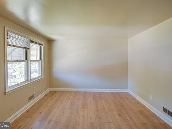 4th image of 4413 Parkton St