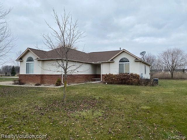 1st image of 240 Deer Park S