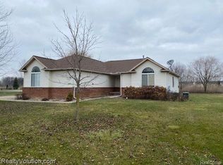 240 Deer Park S, Capac, MI 48014