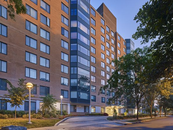 201 W Evergreen Ave #1104