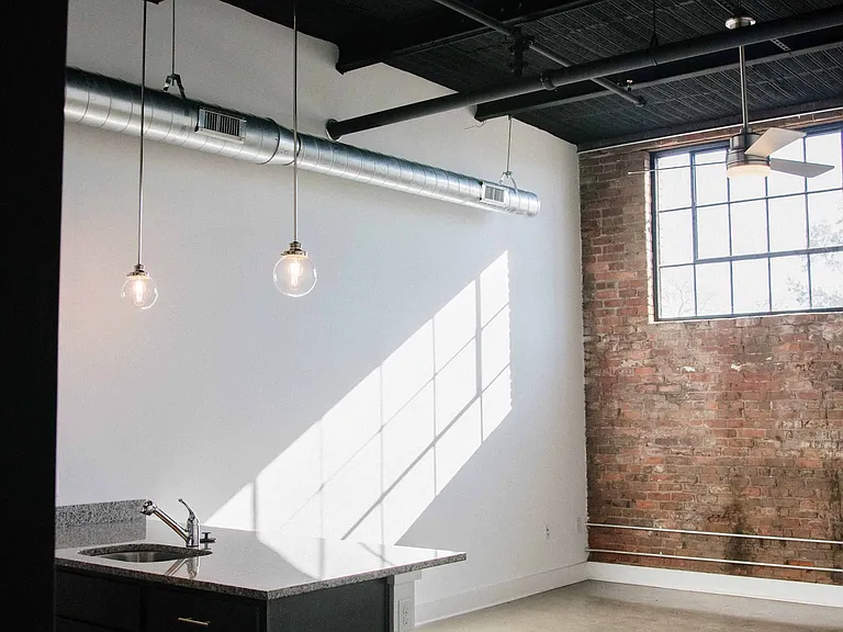 Chenman Lofts — Photo 12