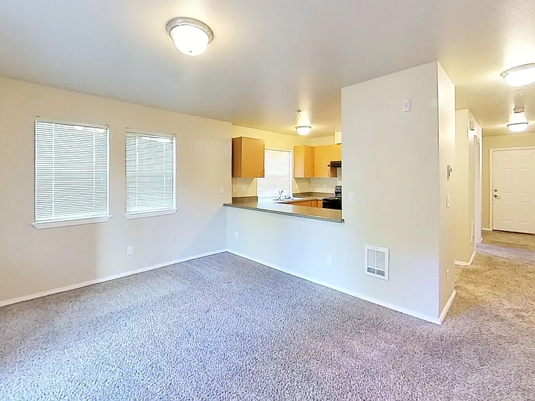 1029 22nd St — Photo 23