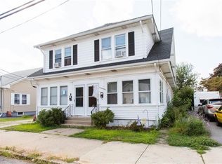 29 Bloomfield St, Pawtucket, RI 02861