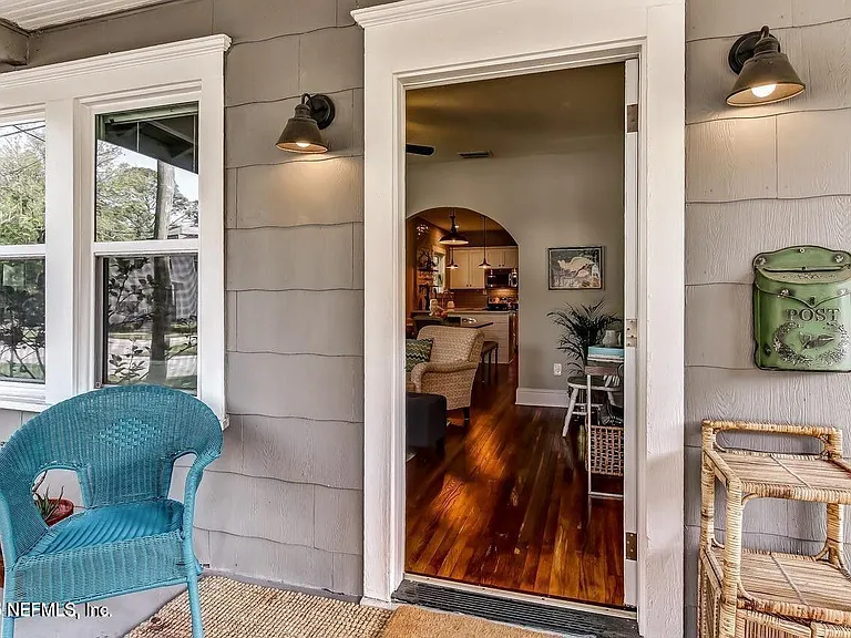 1117 Cedar St — Photo 4