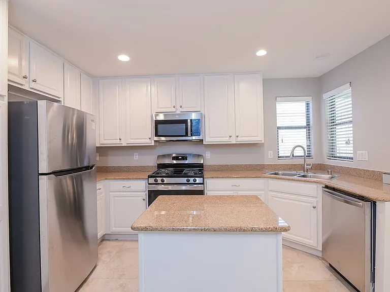 613 Bright Valley Pl — Photo 10