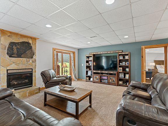 35th image of 2063 Kennedy Creek Rd