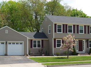 31 Lindsey Rd, Middletown, CT 06457