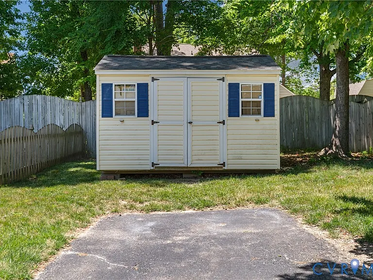 3924 Liberty Point Dr — Photo 48