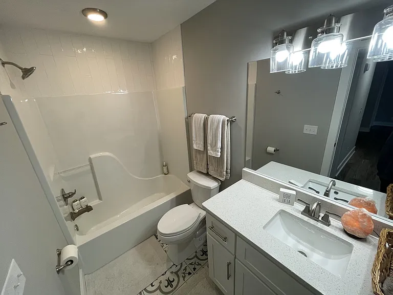 116 Cora St — Photo 11