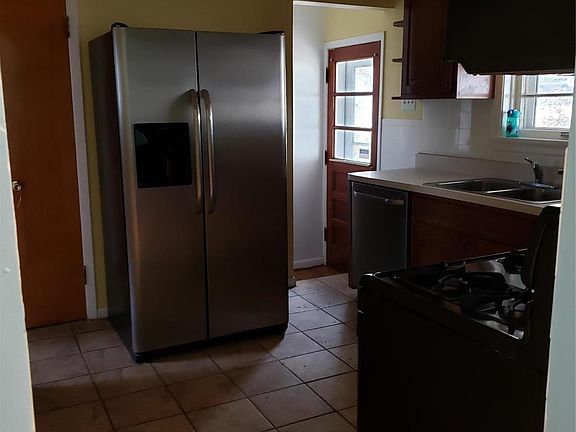 3rd image of 10223 Pickwick Dr