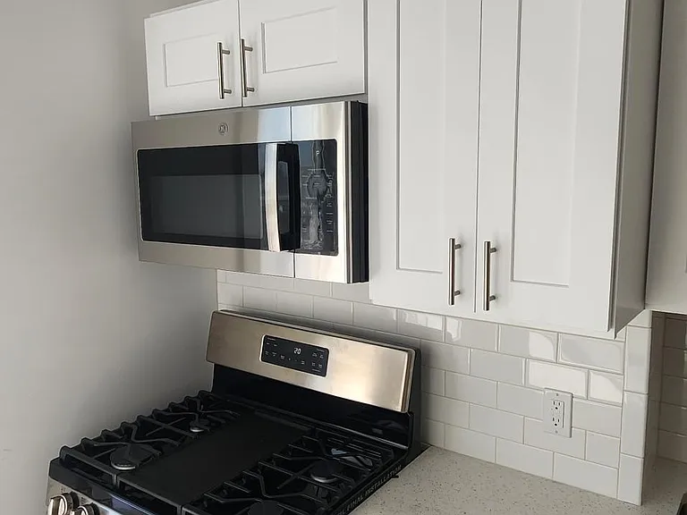 284 3rd St #5D — Photo 9