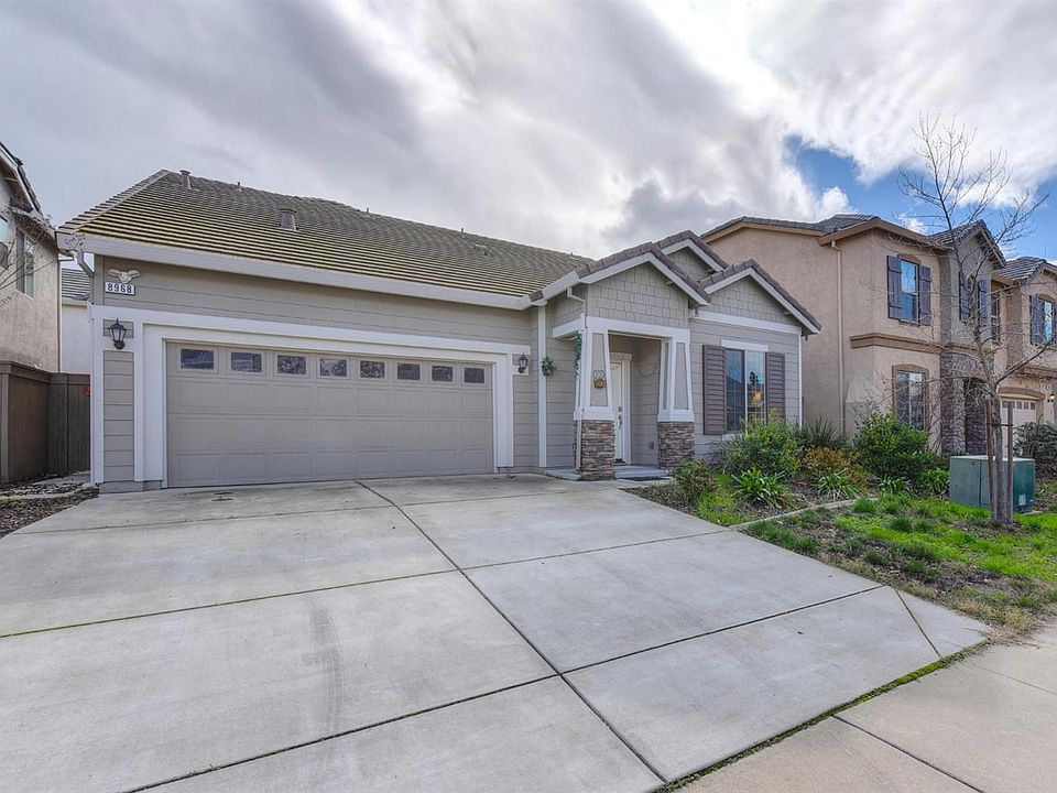 1st image of 8968 Luna Bay Way
