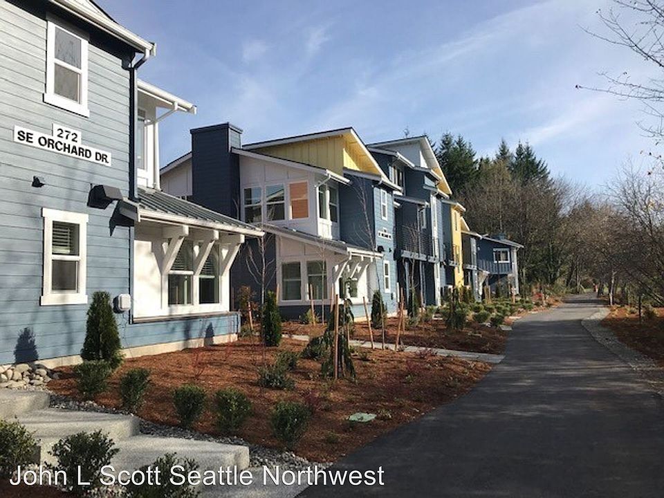 1st image of 272 SE Orchard Dr APT 3