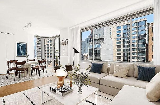 1st image of 321 W 38th St #1223