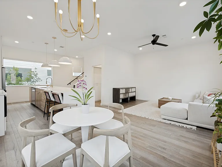5018 Bryan St #201 — Photo 6