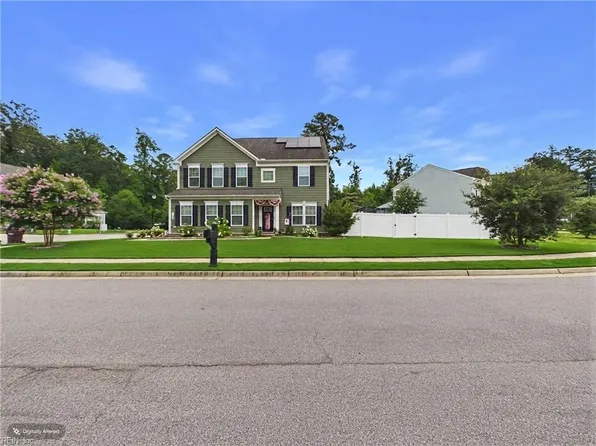 2237 Summer Breeze Rd, Chesapeake, VA 23323