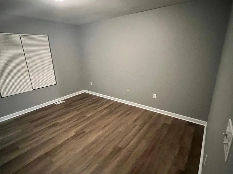 1065 Rulnick St — Photo 3