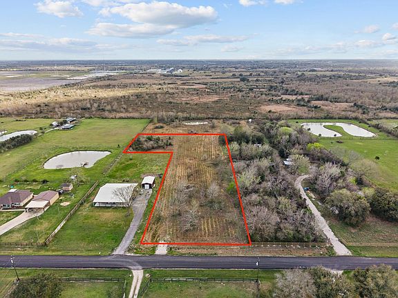 4th image of 17 County Road 533