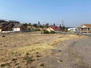 515 Genoa St, Weed, CA 96094