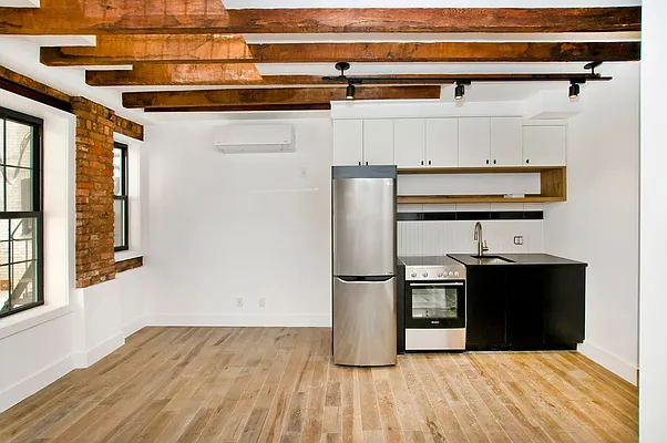 Rented by Nolita Group | media 8