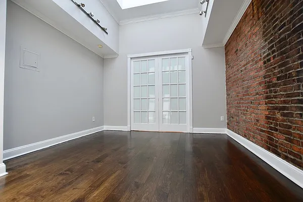 Rented by REAL New York | media 6