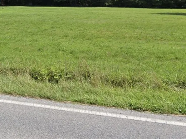 Bumpy Oak Rd, La Plata, MD 20646