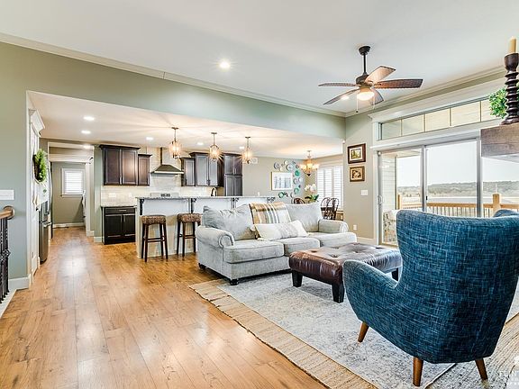 2nd image of 412 Ledgestone Ridge Ct