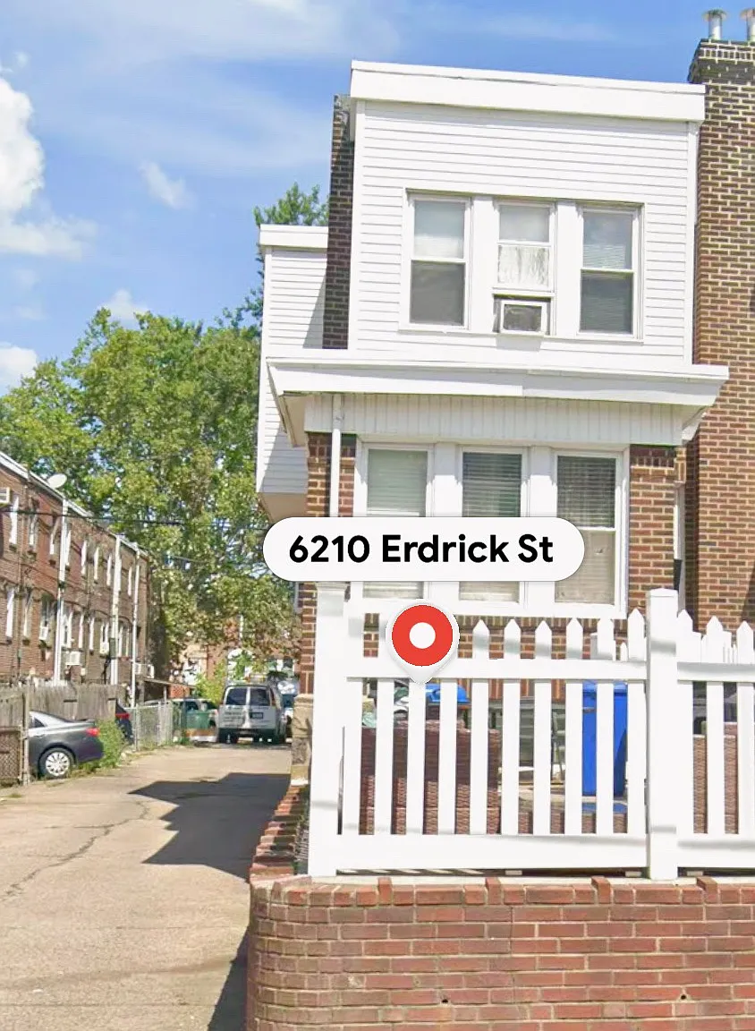 3 bed, 1260 sqft, $2,200 — Photo 1