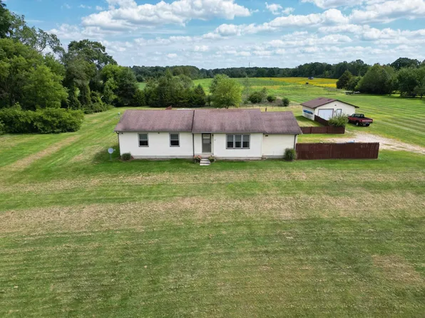 7316 N Webster Rd, Mount Morris, MI 48458